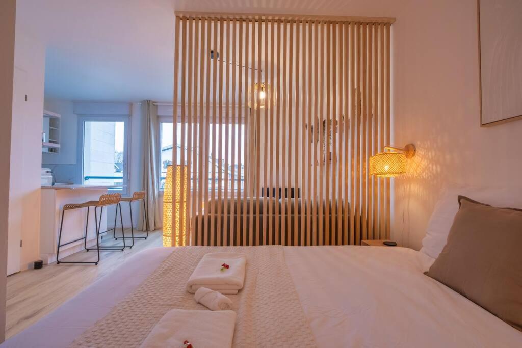 Le Jeroboam Apartment Reims Exterior photo